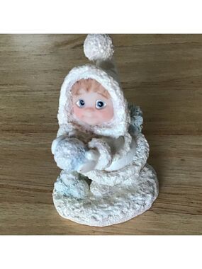 𝅺Dreamsicle “ Having a Ball “ snow angel figurine